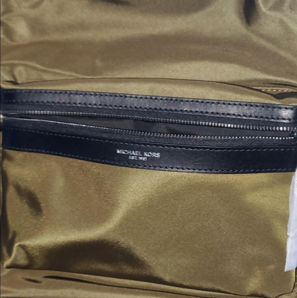 NWT UNISEX MICHAEL KORS BACKPACK